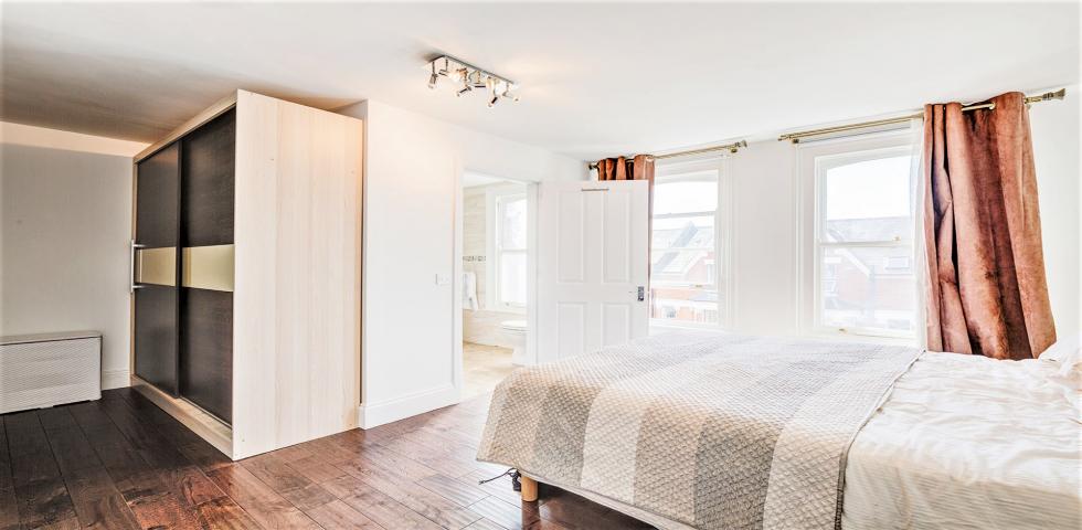 			3 Bedroom, 1 bath, 1 reception Apartment			 Mill Lane, WEST HAMPSTEAD